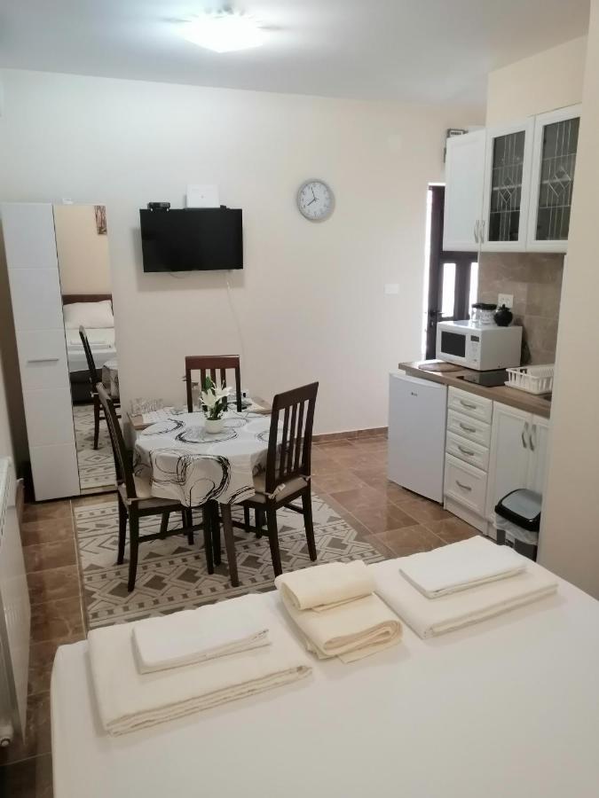 Apartman Petovic 科托尔 外观 照片